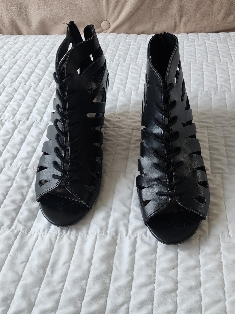 Brash Black Caged Gladiator Lace-Up Wedge Sandals Size 8